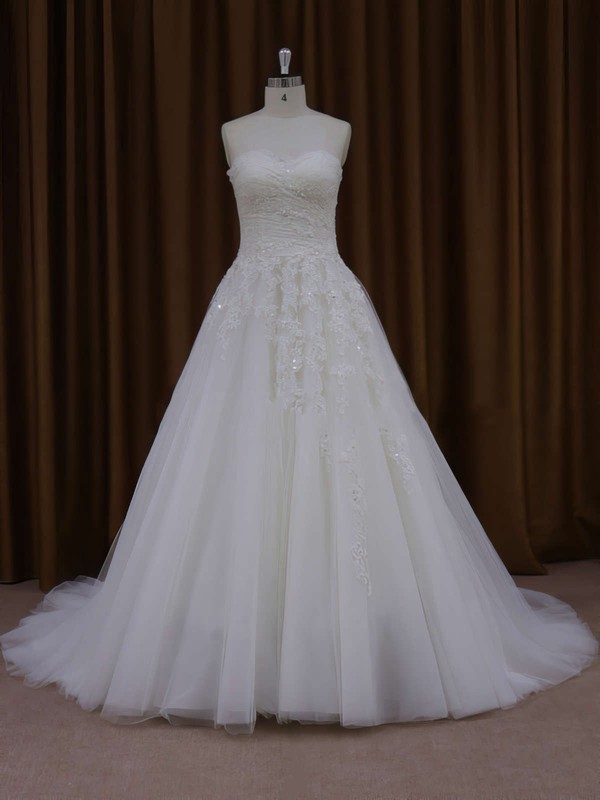 Sweetheart Appliques Lace Ivory Tulle Court Train Fashion Wedding Dresses #PWD00021829
