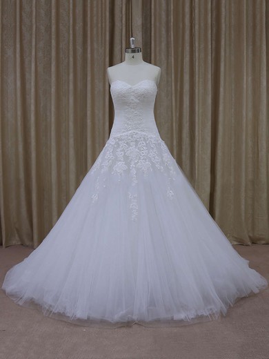 Ivory Tulle Court Train Appliques Lace Sweetheart Fashion Wedding Dresses #PWD00021844