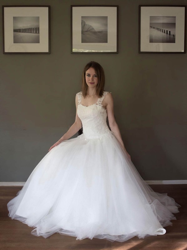Discounted A-line Sweetheart Tulle with Appliques Lace Floor-length Wedding Dresses #PWD00022691