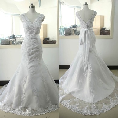 Tulle V-neck Sweep Train Trumpet/Mermaid with Appliques Lace Wedding Dresses #PWD00023023