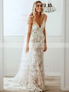Tulle V-neck Sweep Train Trumpet/Mermaid Appliques Lace Wedding Dresses #PWD00023601